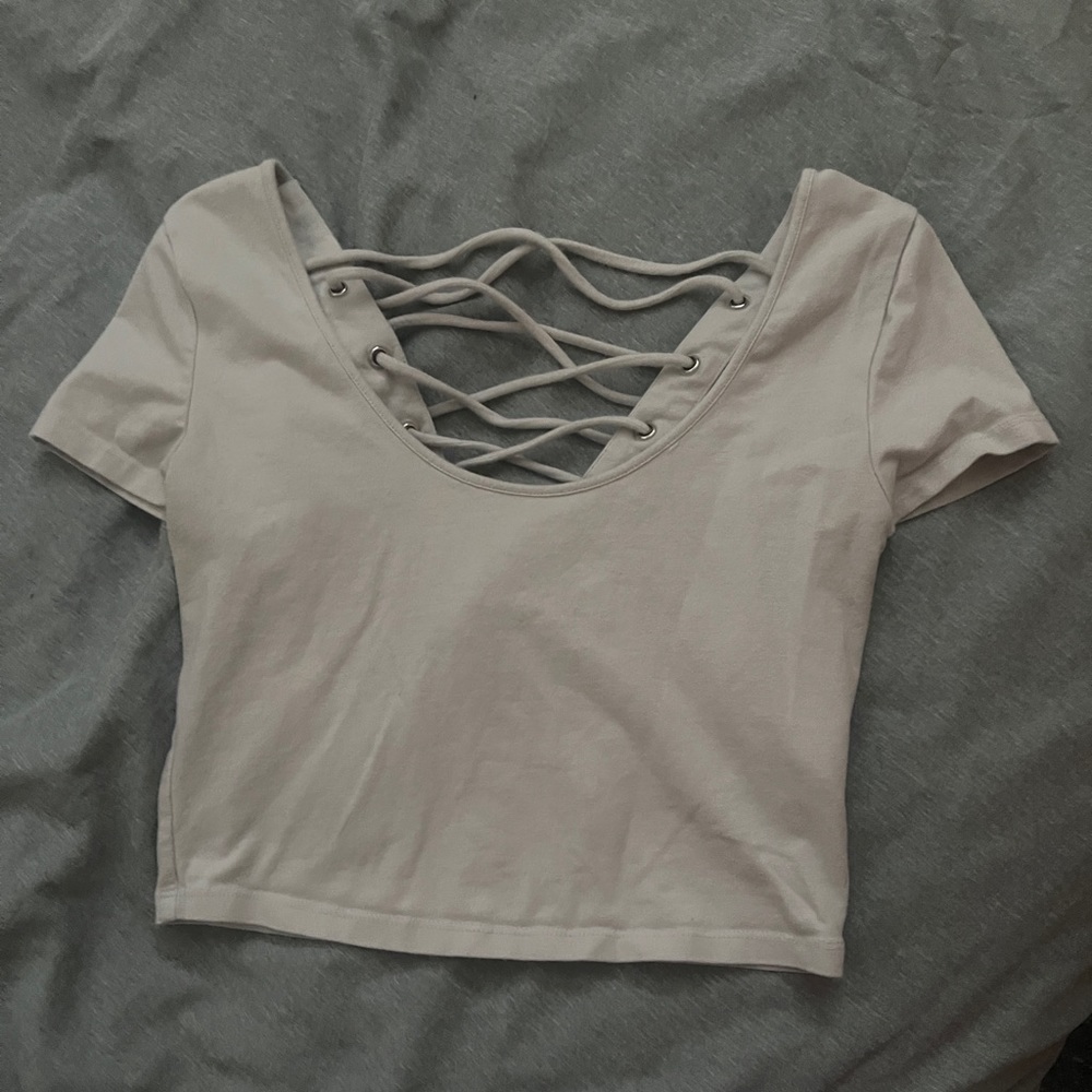 Forever 21 Gray crop top size medium